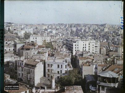 Turquie, Constantinople, Panorama s/ le Quartier des Ambassades et Galata. Vue depuis le haut de la tour de Galata vers le quartier de Galata